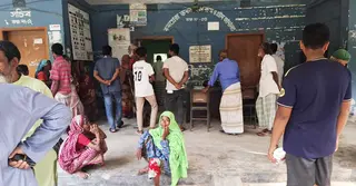 টাঙ্গাইলে ভিজিএফের চাল না পেয়ে ফিরে যাচ্ছেন শত শত মানুষ